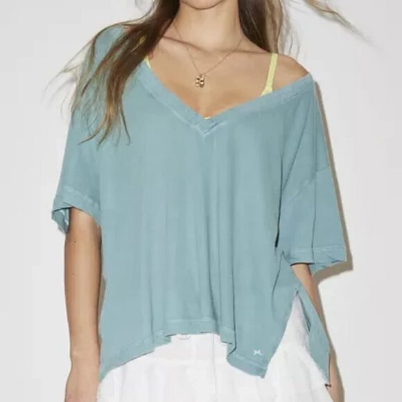 NWT UO Out From Under Jamie Slouchy Turquoise V-Neck Tee - Picture 1 of 6